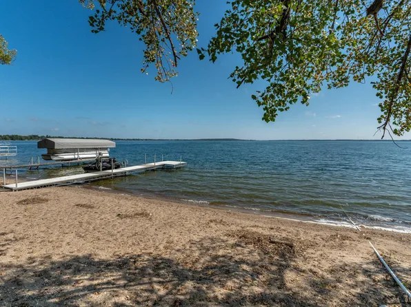 707 Lake Shore Dr, Battle Lake, MN 56515