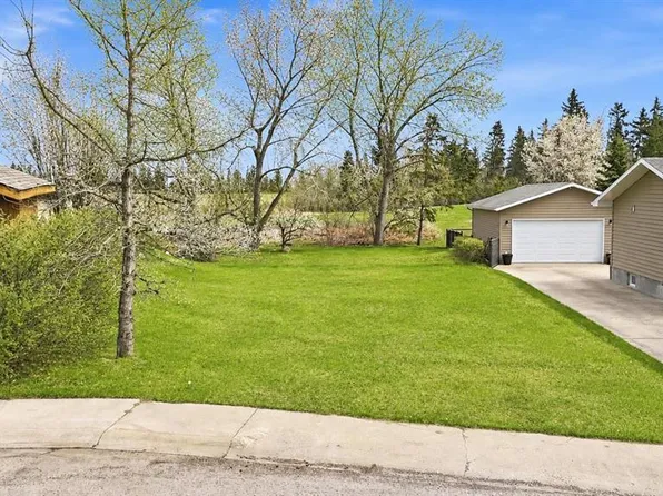 223 Piper Dr, Red Deer, AB T4P 1L5