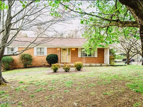 128 Westwood Dr, Clinton, TN 37716