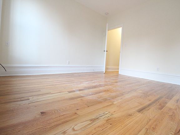 3rd image of 192 Claremont Ave APT 5C