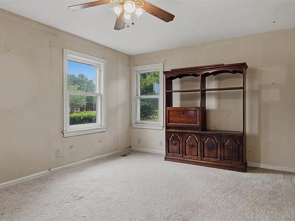 4th image of 3104 NW 33rd St