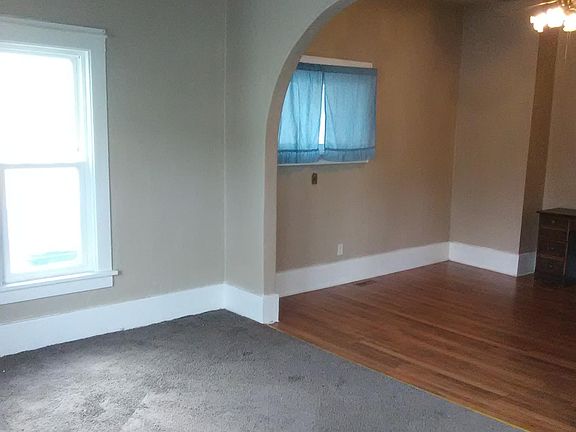 2nd image of 327 N Hickory St #327
