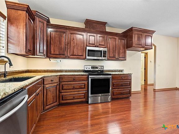 5th image of 330 Arbors Cir