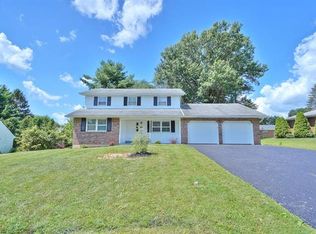 1418 White Oak Rd, Allentown, PA 18104