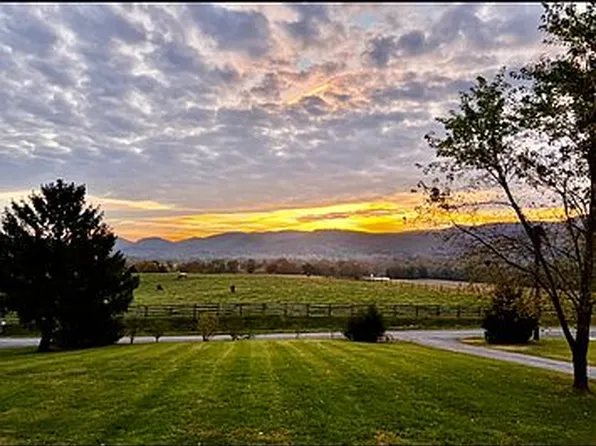 579 Mount Joy Rd, Buchanan, VA 24066