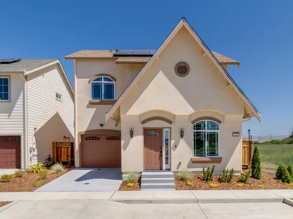 1112 Emersyn St, Hollister, CA 95023