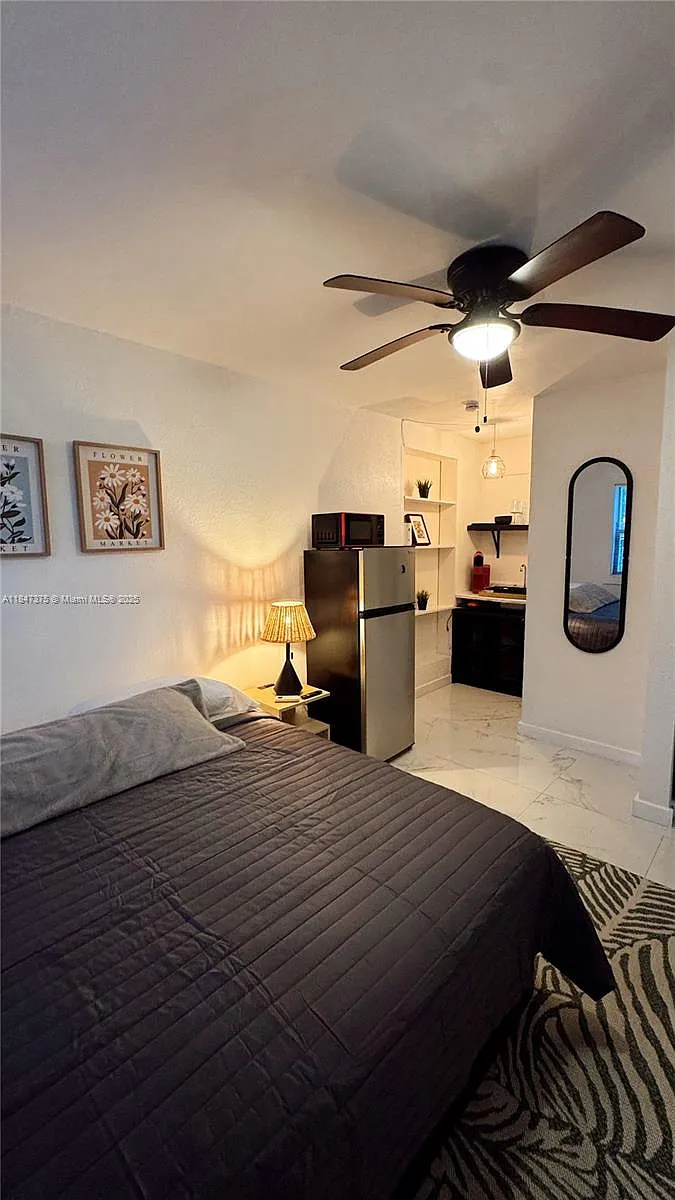 Building Photo - 460 NW 109th St #STUDIO