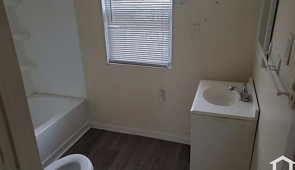 4th image of 7212 Hudson Ave