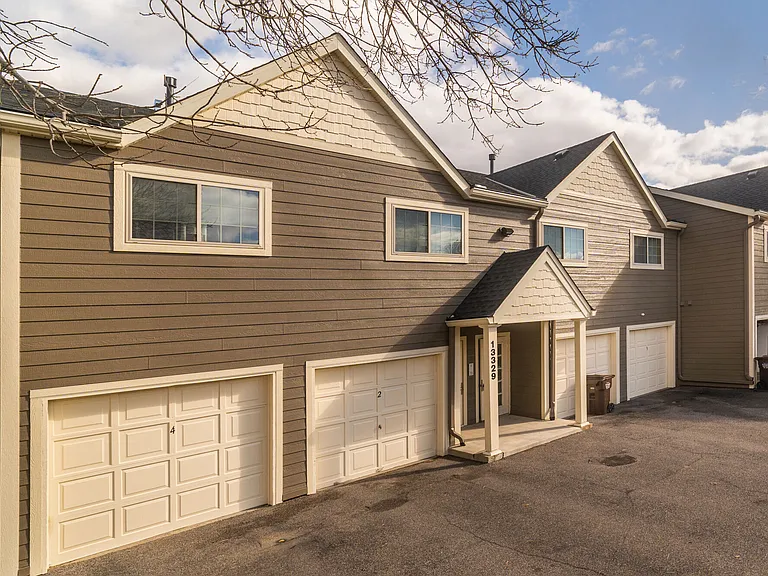 Parkwood Heights Apartments — Photo 27