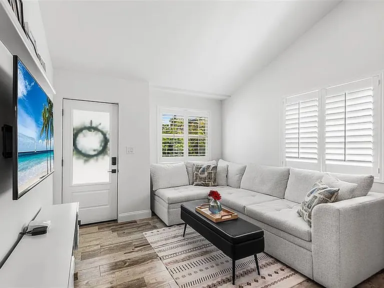 14024 N Bayshore Dr — Photo 7