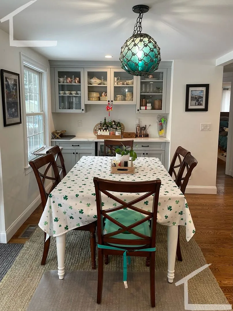 Large 4 bed in Newton — Photo 4