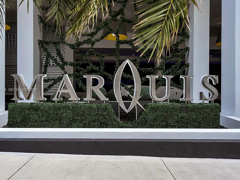1100 Biscayne Blvd #5203 — Photo 1