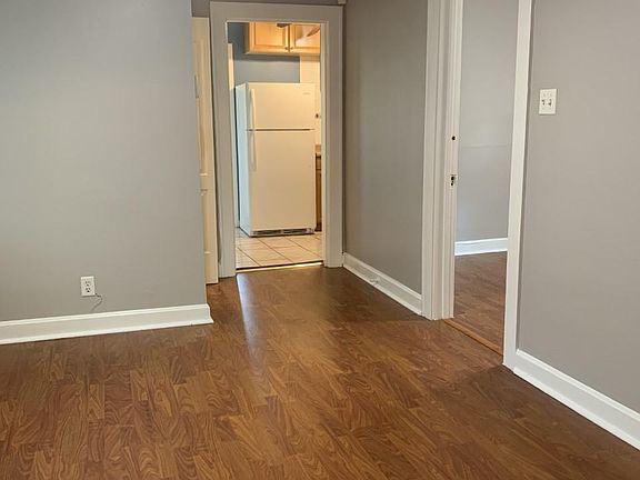 5th image of 2439 N Washtenaw Ave
