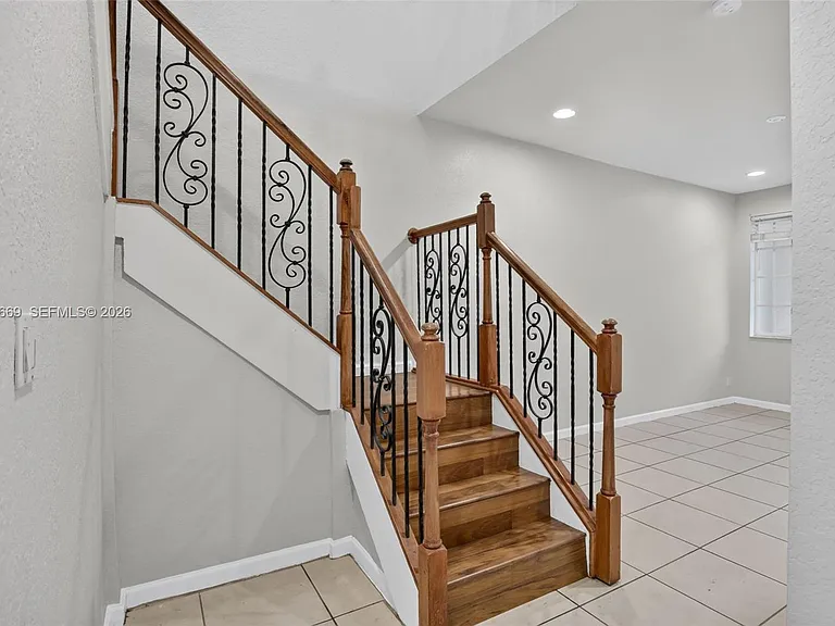 5337 SW 40th Ave #5337 — Photo 8