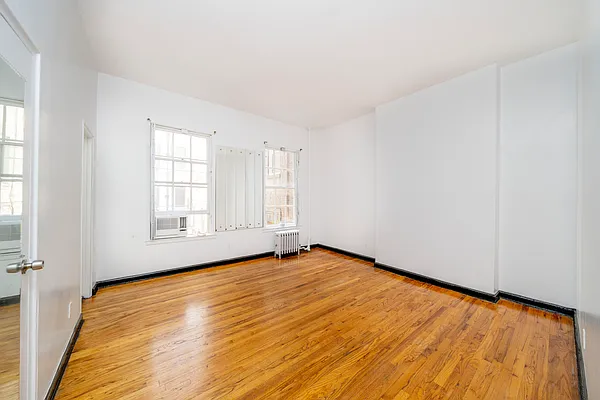 Rented by Douglas Elliman | media 13