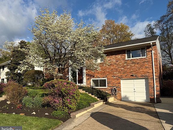 2nd image of 6017 Cheshire Dr