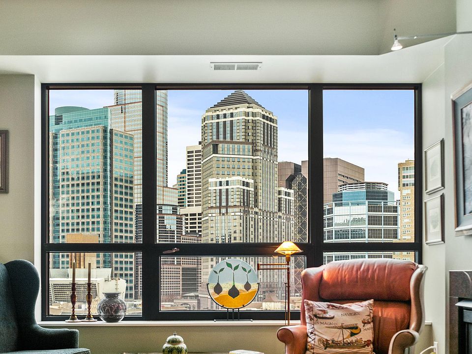 1st image of 500 Grant St E #810