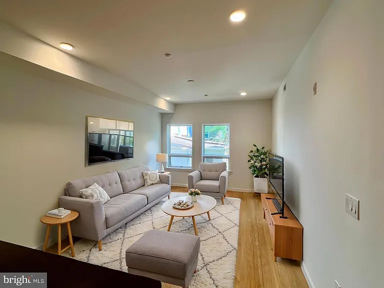 520 Carpenter Ln #28-1D — Photo 11