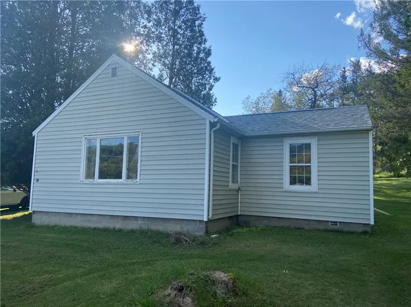 37 Hardy Hill Rd, Andover, NY 14806