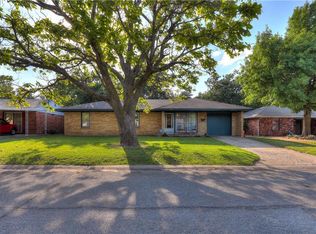 5921 N Redmond Ave, Warr Acres, OK 73122