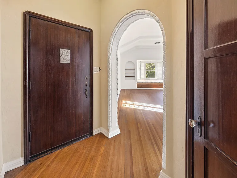 166 N Arnaz Dr #166.5 — Photo 4