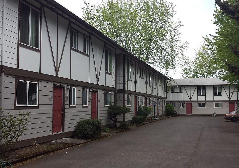 Exterior of complex