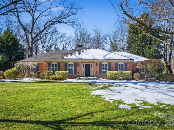 136 Mimosa Hills Dr, Morganton, NC 28655