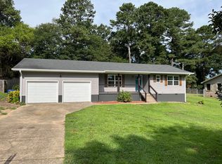 814 Christopher Cir, Albertville, AL 35951