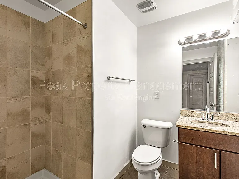 7 E Jackson St — Photo 57
