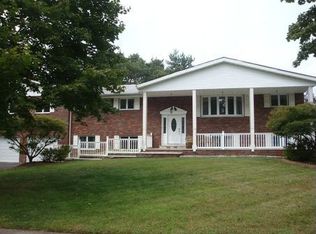 20 Sears Pl, Wayne, NJ 07470