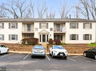 5902 Kingsford Rd #407, Springfield, VA 22152