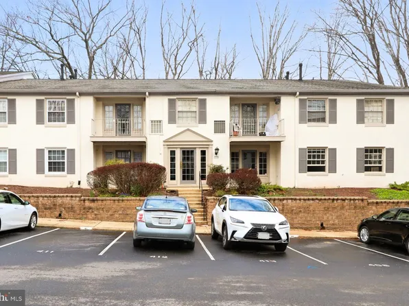 5902 Kingsford Rd #407, Springfield, VA 22152