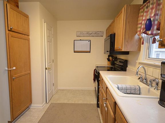 5th image of 8143 Lake Wood Dr