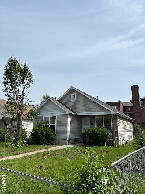 2nd image of 4251 W Maffitt Ave