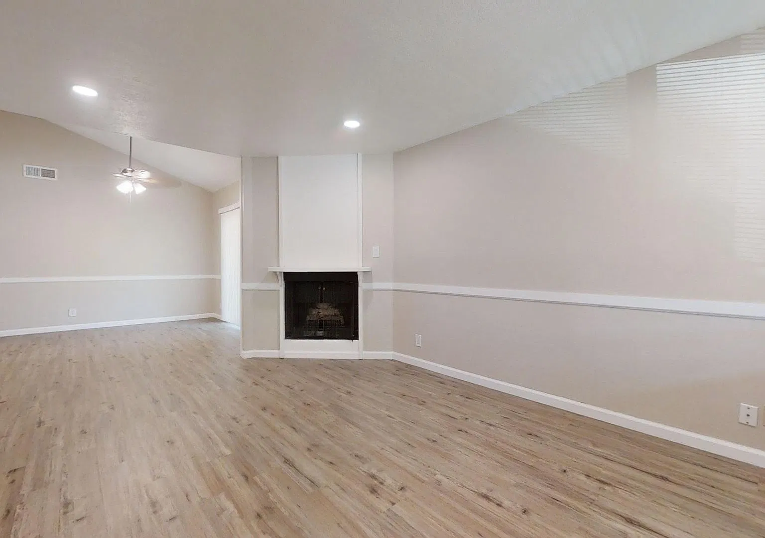 46 Dean Way — Photo 4
