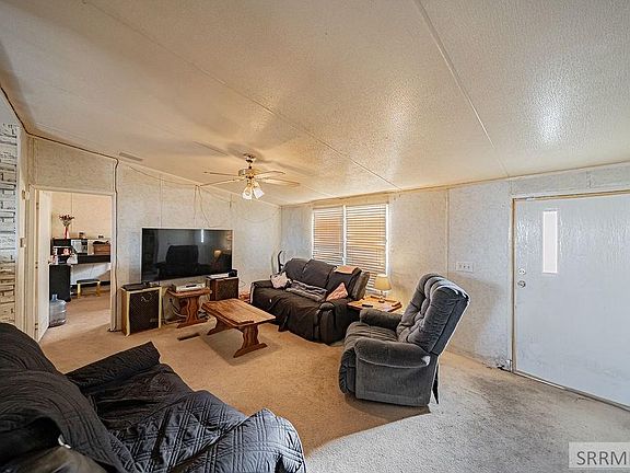 3rd image of 1555 Canyon Ave