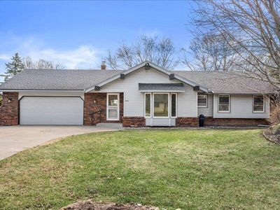 680 Forest Grove LANE, Brookfield, WI, 53005