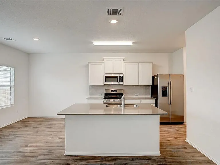 209 Majestic Cedar Dr — Photo 6