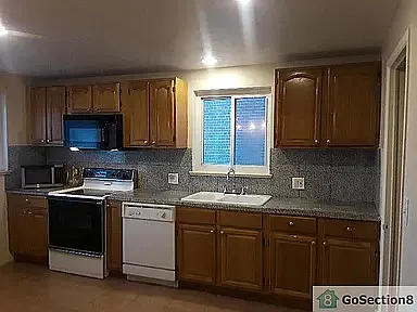 1641 Beeler St — Photo 4