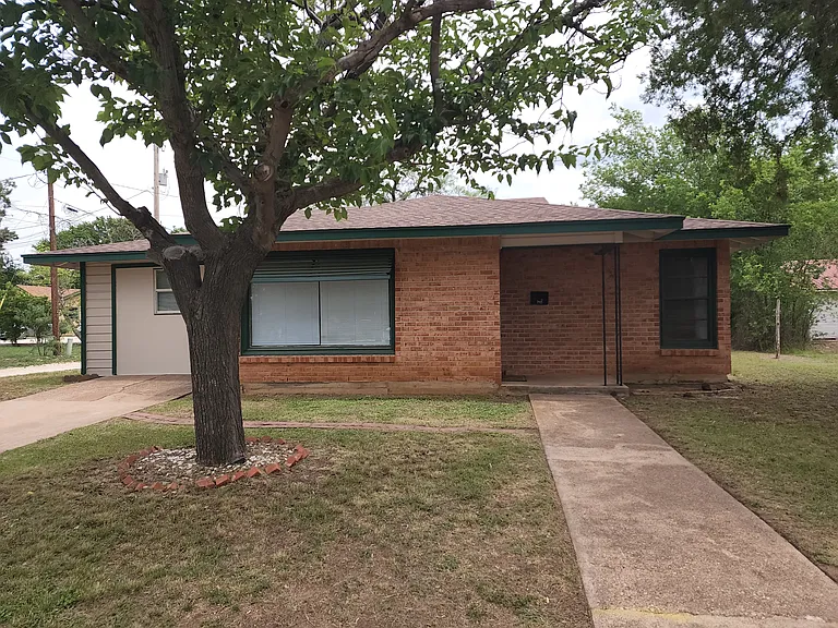 1617 Avenue D — Photo 15