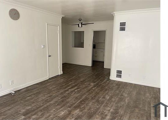 5th image of 5110 Harold Way #15