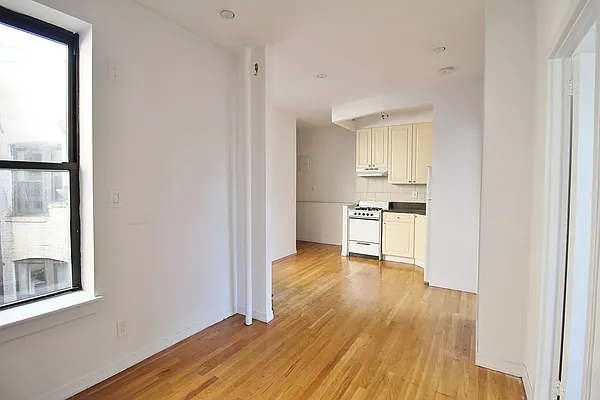 Rented by Julianna Realty Corp | media 11