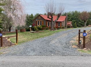 2250 Pleasant View Rd, Austinville, VA 24312