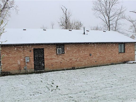 2nd image of 2041 Maplegrove Ave