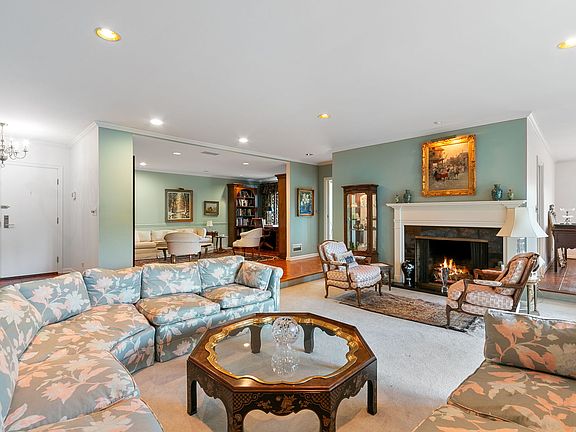 3rd image of 6 Oak Brook Club Dr APT K205