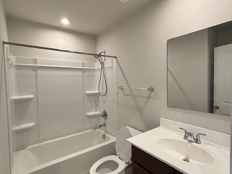 57 Sebago Pl — Photo 14