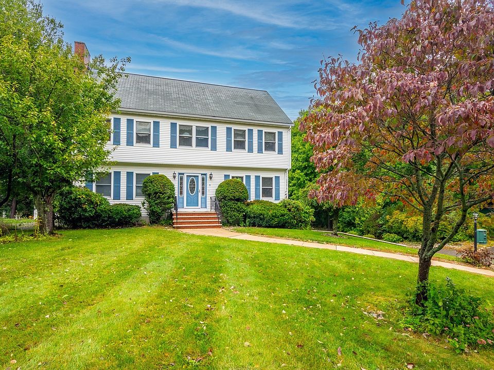 1st image of 8 Otter Pond Rd