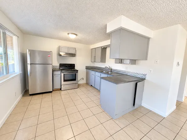 Dry Creek Apartments