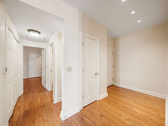 2nd image of 225 Lexington Ave #318