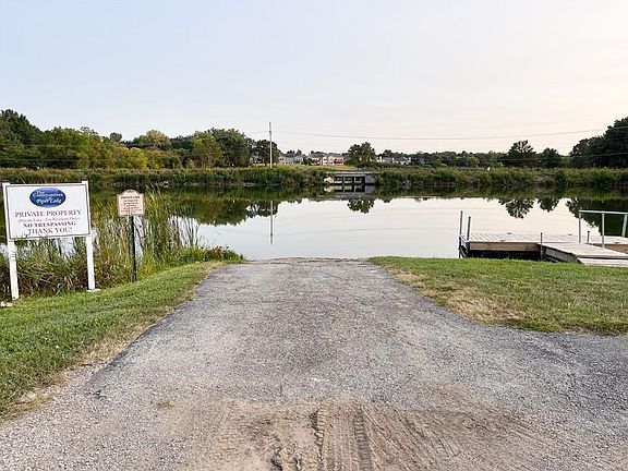 3rd image of 12443 Meadow Ln